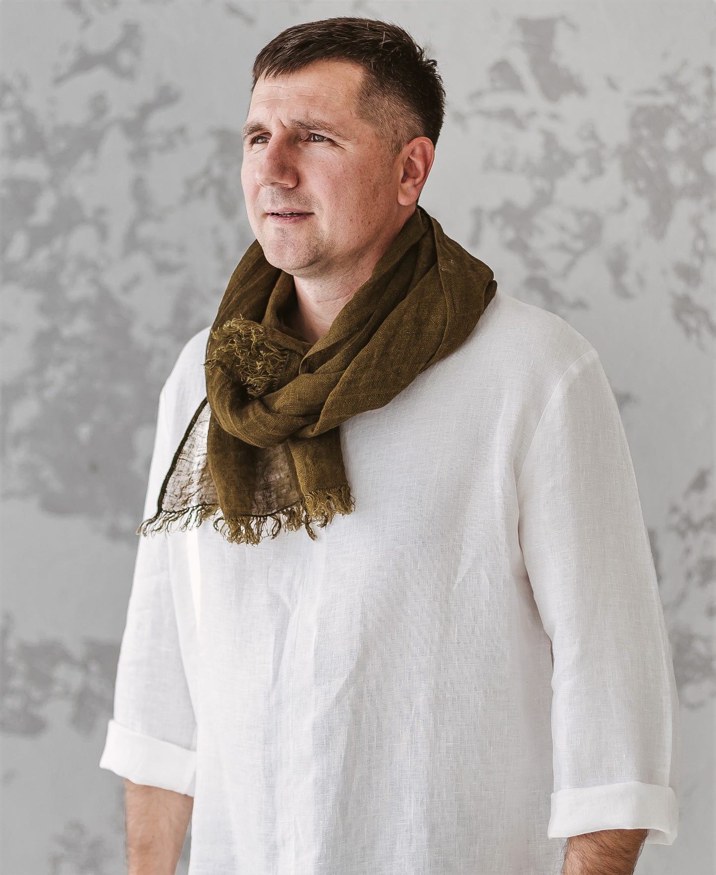 Lightweight linen scarf OLIVE GREEN