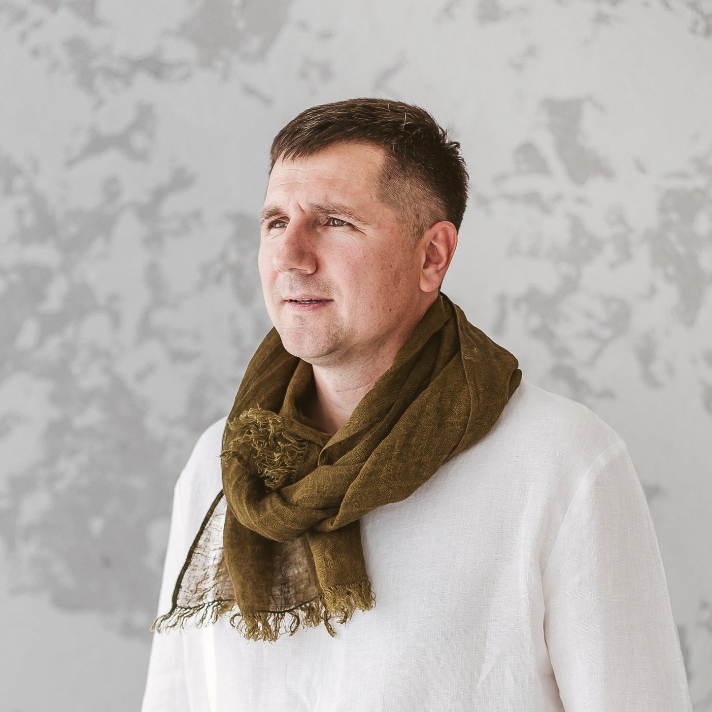 Lightweight linen scarf OLIVE GREEN