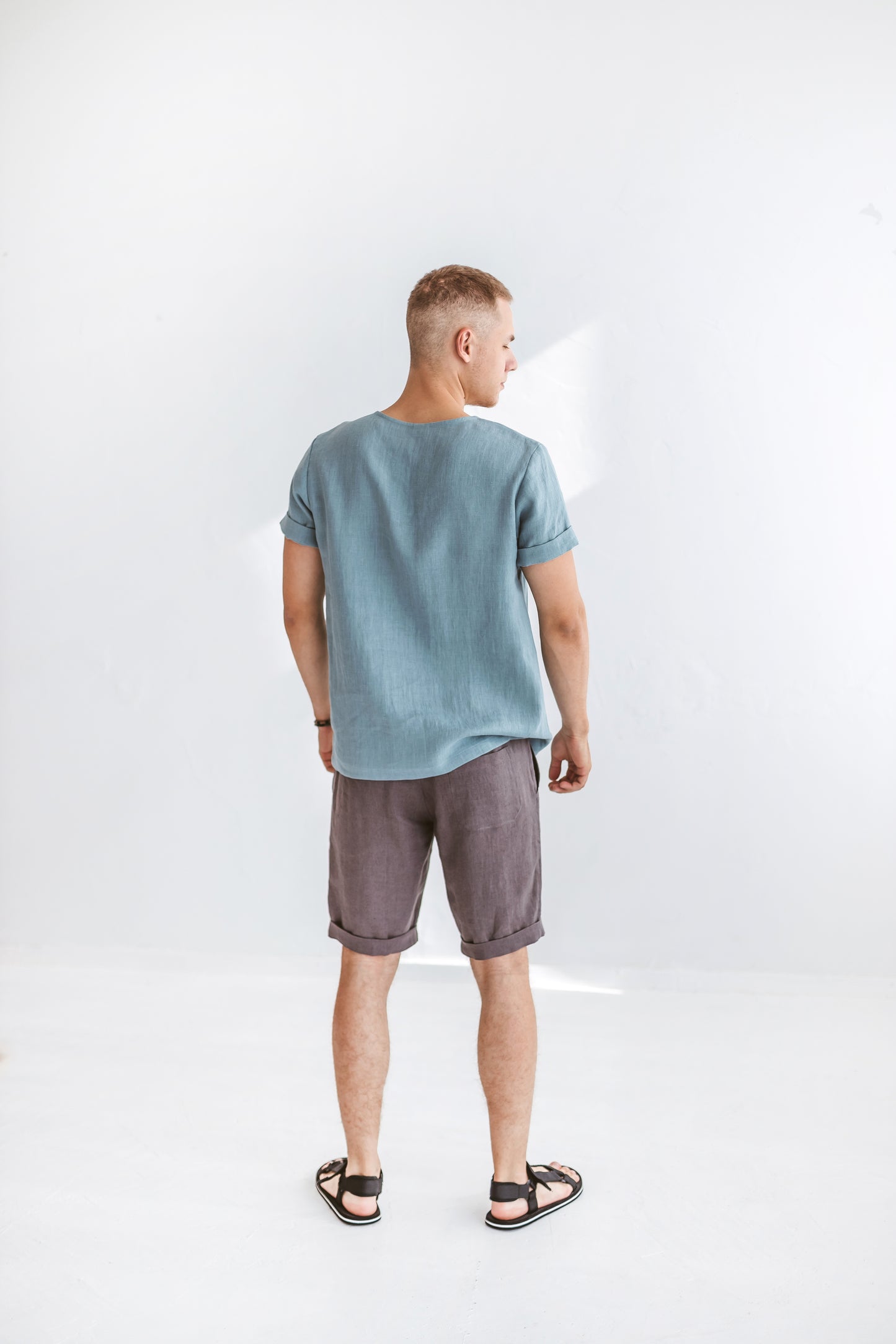 Soft Linen T-shirt with Buttons, L size