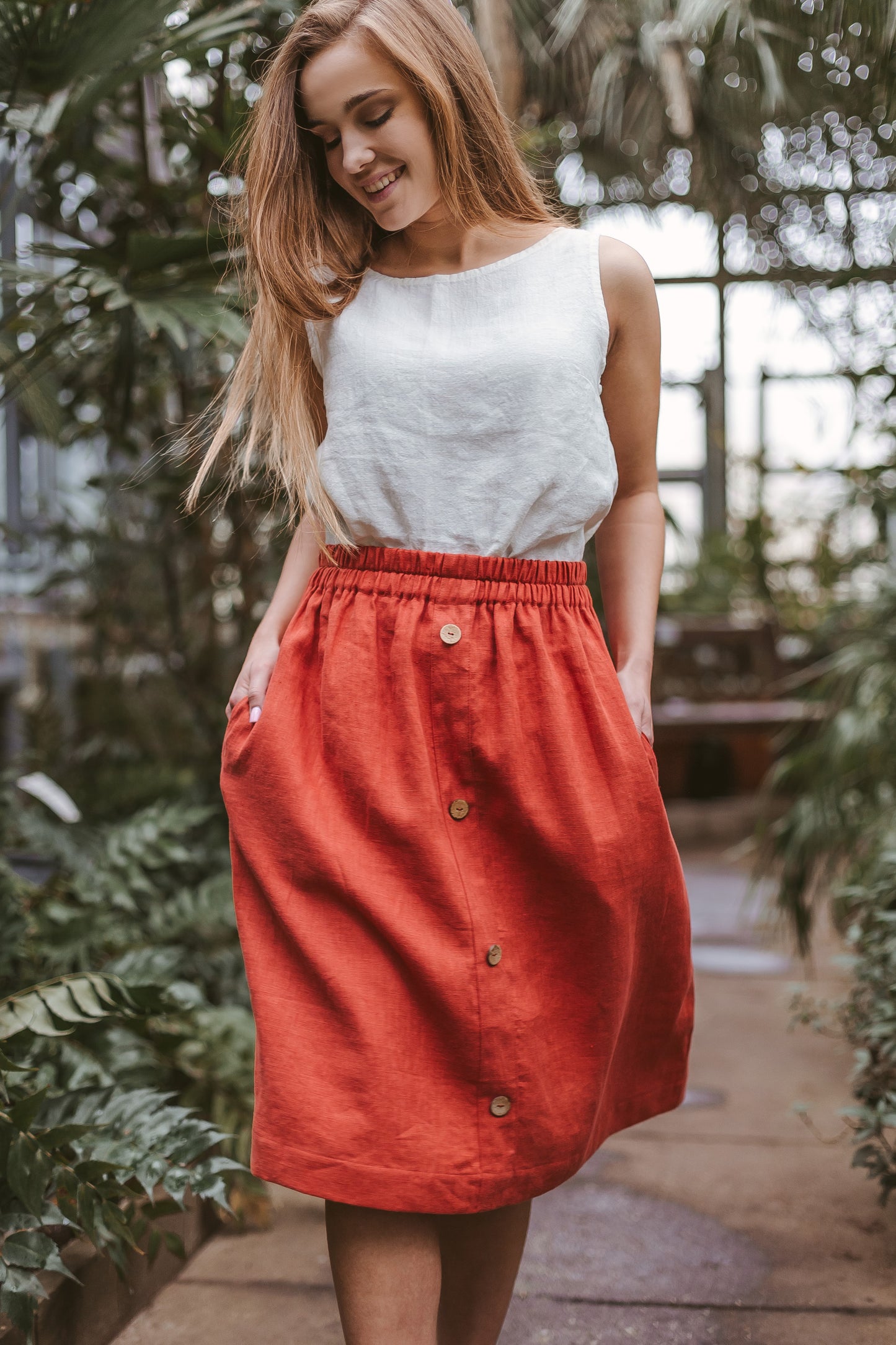 Loose linen skirt with Buttons